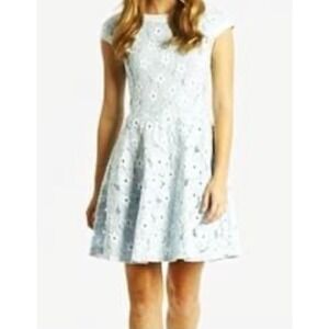 Label‎ by five twelve Crochet Short Sleeve dress size 2